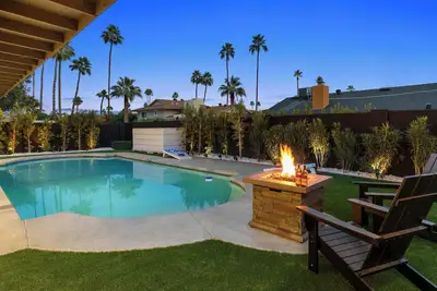 Image de Valley View: Chic Design w/ Pool, Grille, Firepit