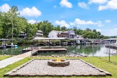 Image de Lakefront House Next to Camden On The Lake