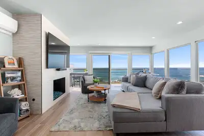 Image de Oceanfront Luxury Living in Windansea | Ac | Outdoor Living