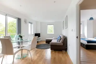Image de Skyvillion - Tower Point Enfield Appartement 1 chambre avec balcon