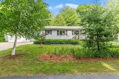 Image de 2 Br, 2 Ba cottage on Middle Bayou of Hamlin Lake.