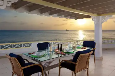 Image de Sunset Reach by Blue Sky Luxury