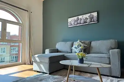 Image de Bright renovated  1 Bedroom Next to Metro Mall\n\n