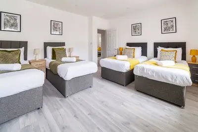 Image de Modern 2 Bed 1 Bath Apt, Aldershot Town, WiFi