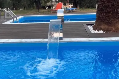 Image de Suite piscine privée pour 4 personnes.