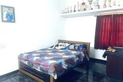 A\/C 3bhk house with great views, Full kitchen  strong Wi-Fi in heart of Pollachi.