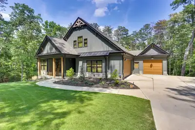 Image de Lake Arrowhead Home w/Hot Tub & Gameroom!
