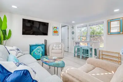 Image de Gulf Breeze Home w/ Deck: Walk to Public Boat Ramp