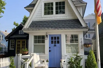 Image de A Darling Dollhouse Cottage by the Bay in Ocean City, Nj