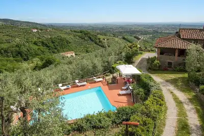 Image de Vacation Home à Larciano avec 3 chambres à coucher, 6 couchages