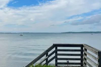 Image de Waterfront home with private beach amazing view and sleeps 12!