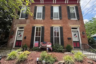 Image de \"Madison Manor I\" By the River - Special Dec 6 - Tickets to Christmas Homes Tour