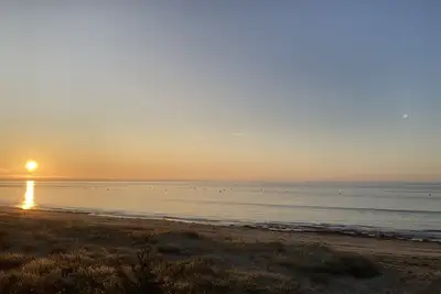 Image de 2 mins to the beach
