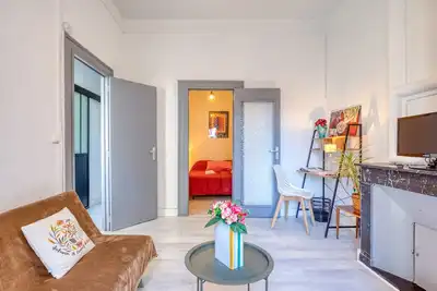 Image de Appartement 'Quartier Artistes' avec balcon