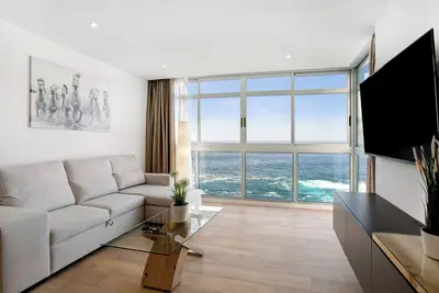 Image de Appartement de vacances 'Luxury Loft El Roque 1' avec vue sur la mer, piscine partagée et Wi-Fi