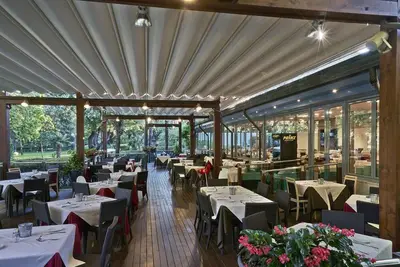 Image de Villa avec climatisation, piscine et terrasse