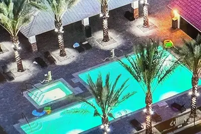 Image de Walk to Coachella 2026 from Country Club Condo!