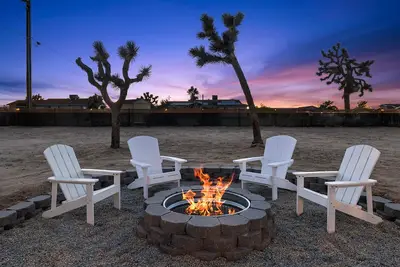 Image de Modern Desert Escape - Fire Pit, Bbq and Design!
