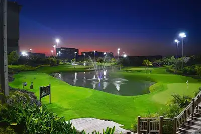 Image de Luxurious suite in a fabulous resort with access to pools, golf, dining & more.