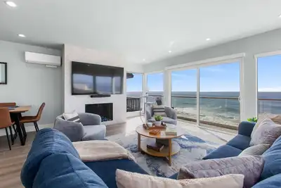 Image de Oceanfront Penthouse on Windansea Beach w/ Ac, Parking, Golf