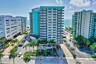Image de Oceanfront 1 bedroom/1. 5 bathroom condo in sunny Hollywood, Florida