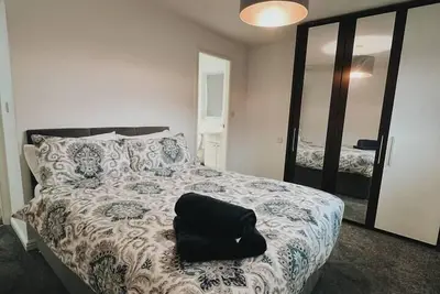 Image de Stunning 3-Bed House in Oldbury