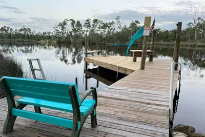 Image de Manatee Cove on the waterway with 5 acres. Pet Friendly. 5 minutes to the beach!