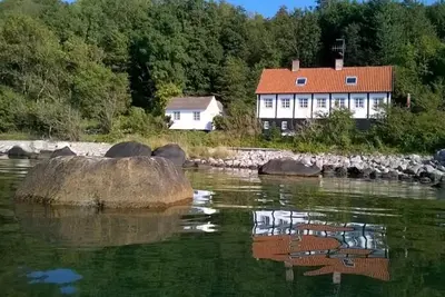 \"Asgot\" - 15m from the sea by Interhome