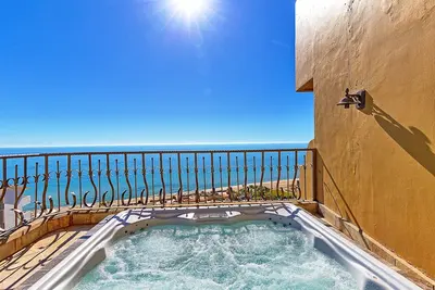 Image de Bella Sirena A701 Penthouse Amazing Ocean Views