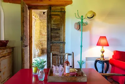 Image de Studio apartment over looking the beautiful French countryside.