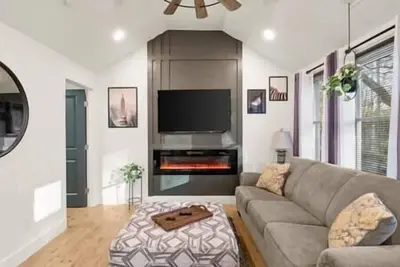 Image de New Decatur Bungalow