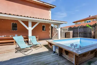 Image de 950m de la plage - Maison pour 10 avec piscine