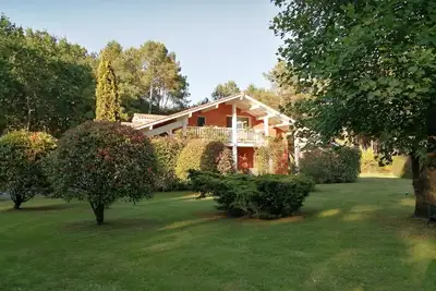 Image de Superbe villa 4* spacieuse calme Piscine 10 mns plages 12 pers 6 chbres 5 sdb