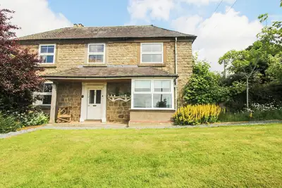 Image de Wayside House, pet friendly, with hot tub in Aston On Clun