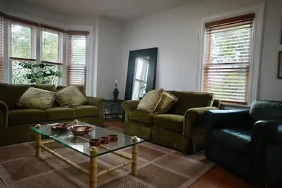 Image de A rare gem near downtown prov