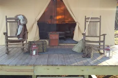 Image de Wine and Whiskey in the Wild *Glamping an Adventure and Luxury