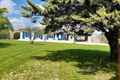 Image de Le Calme Du Coulet: Chambres d'hôtes à 5 minutes à pied de la rivière.