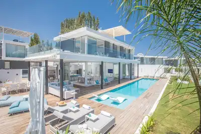 Image de Olivine Pearl 3 - Quatre Chambres Villa, Couchages 9