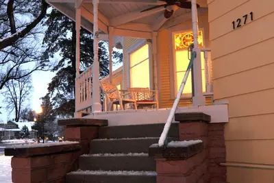 Image de Historic Home in West Side Neighborhood. Next Door to the famed West Side Tavern