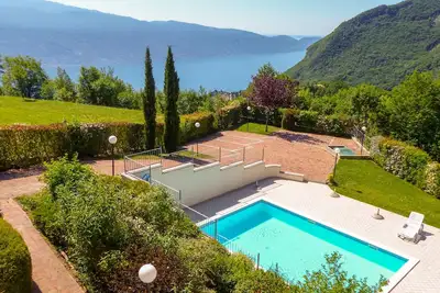 Image de Wohnung zum WohlfĂĽhlen im GrĂĽnen, Pool, Seeblick, Wlan, Ideal Radfahren Wandern