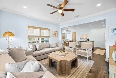 Image de Pool - Golf cart - Grilll - Easy Beach Access!