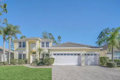 Image de Spacious 6 Bed Pool Home with Game Room-428bd