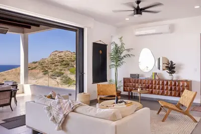 Image de Oceanfront Condo, Stunning Views, Luxury Amenities