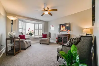 Image de River's Dawn - Modernized Historic Home - River Views - King Bed - Fast Wifi