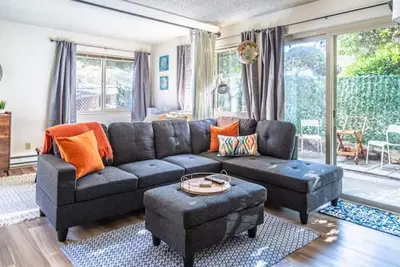 Image de Spacious 1 Bed + Studio ★ Free Parking ★ Zen Patio