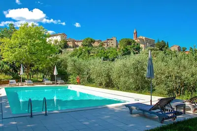 Image de Bel appartement de 4 chambres à Paciano