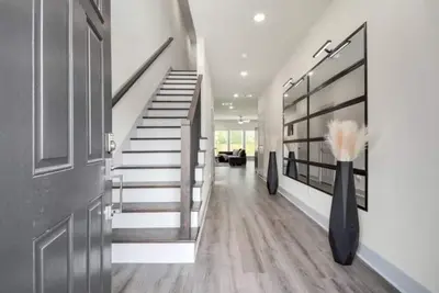 Image de Shades of Grey• 3 Br/2. 5 Ba Near Dwntwn & Nrg