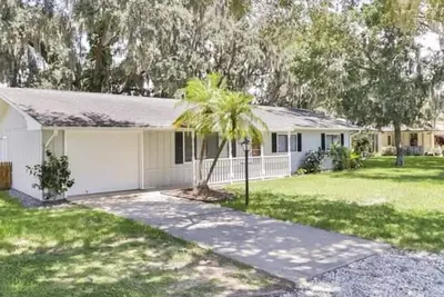 Image de Modern beach themed 3b\/2b home near New Smyrna Beach & Daytona Beach! Paradise!