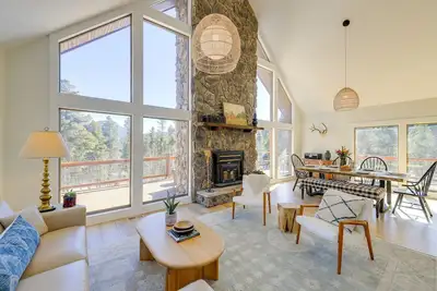 Image de Spacious Black Hawk Home w/ Deck & Mountain Views!