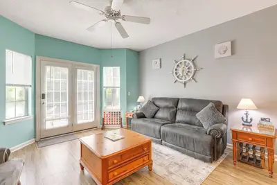 Image de Community Pool & Tennis Court: Myrtle Beach Condo